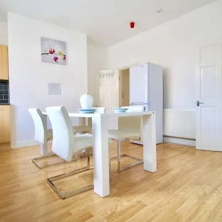 #stayhere 5 - Sleeps 10, Close To Leeds City Centre Σπίτι διακοπών