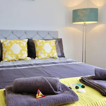 #stayhere 5 - Sleeps 10, Close To Leeds City Centre