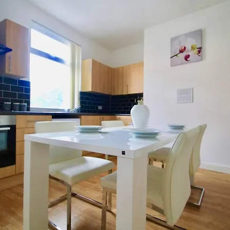 #stayhere 5 - Sleeps 10, Close To Leeds City Centre Λιντς